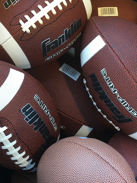 通过类似的 通过类似的