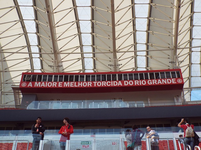 与武磊并肩 与武磊并肩